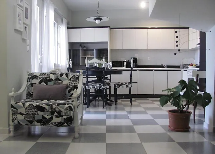 Bellis Perennis Apartman