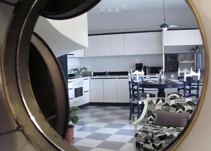 Bellis Perennis Apartman *