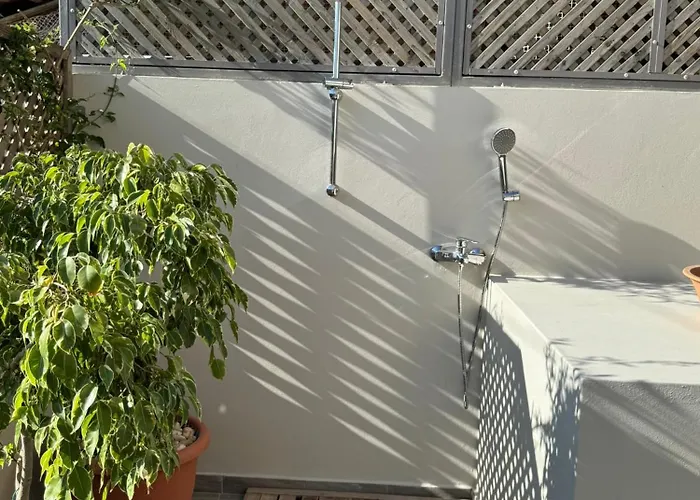 Bellis Perennis Apartman