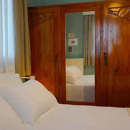 Bellis Perennis * أرغوستولي