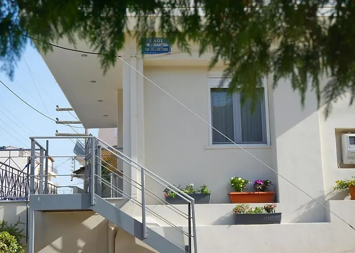 Bellis Perennis * 阿尔戈斯托利翁